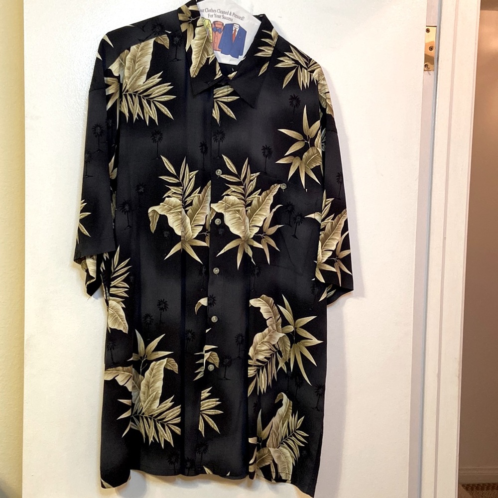 Rare 1990’s Pierre Cardin Tropical Leaf Hawaiian Style Shirt